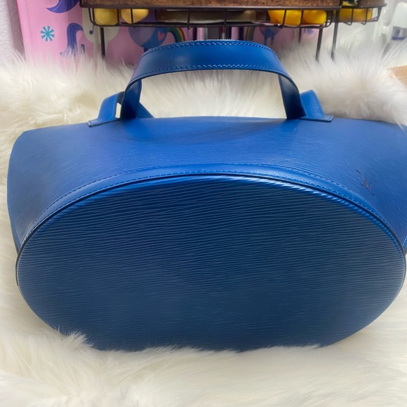 💯% Authentic St Jacques Epi Louis Vuitton - Picture 5 of 14